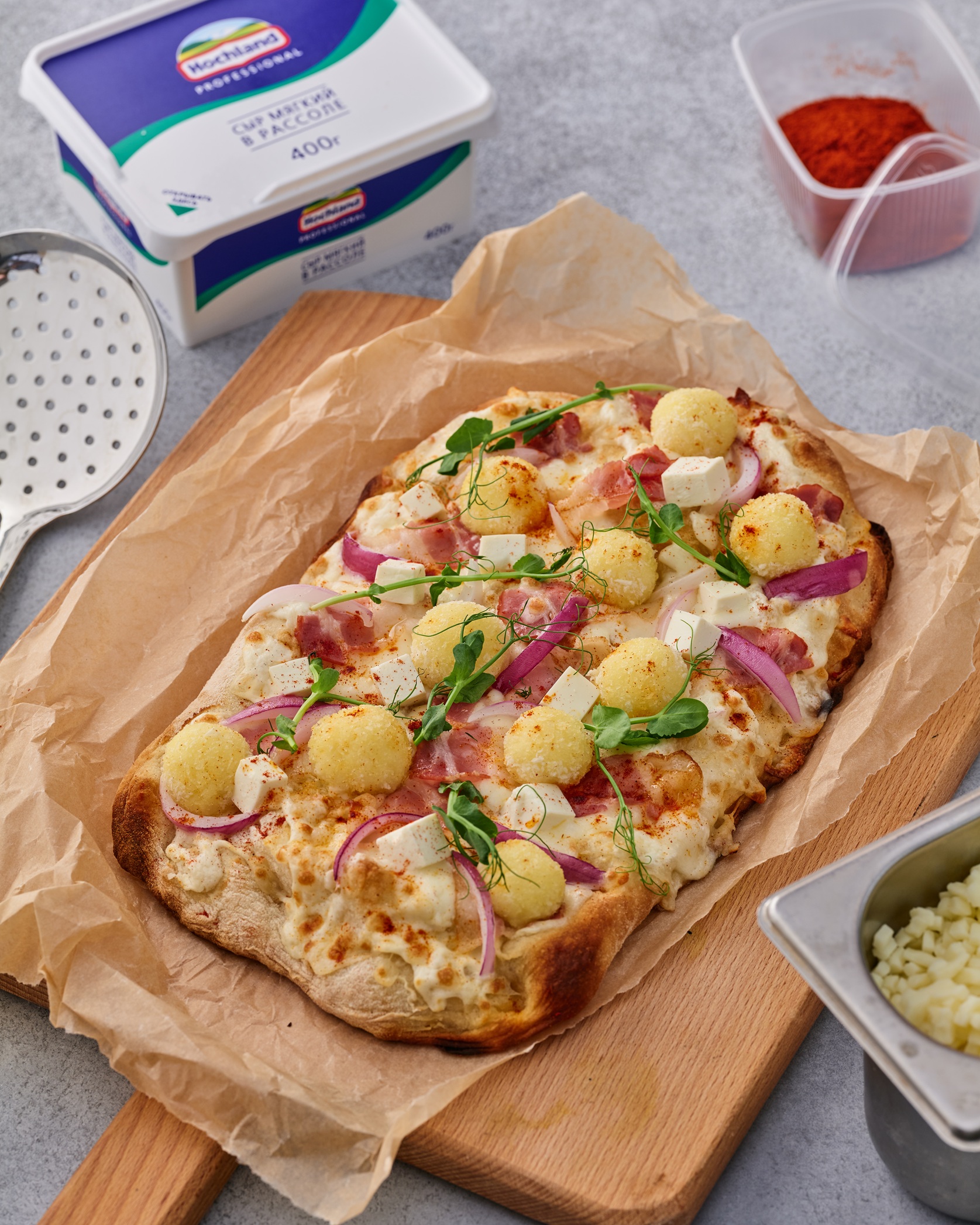 Пицца Деревенская с беконом и печеным картофелем