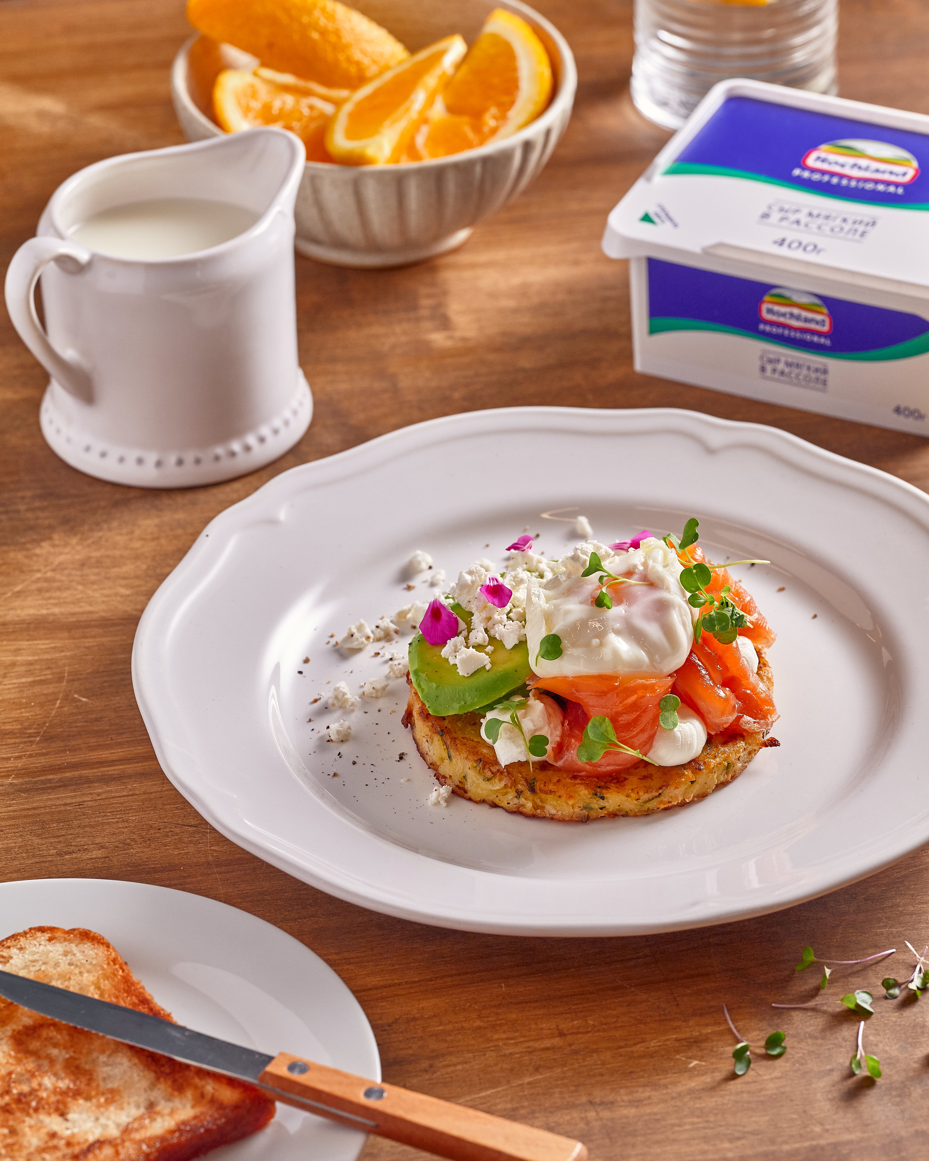 Драник из картофеля с цукини, яйцом пашот и лососем