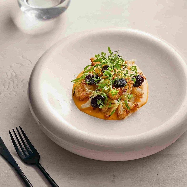 Цветная капуста соусом Чеддер